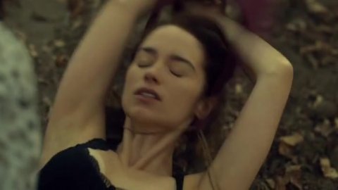 Melanie Scrofano - Nudity in Wynonna Earp s01e05 (2016)