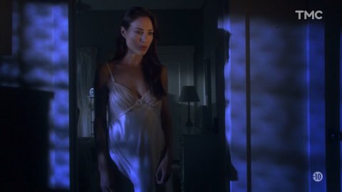 Claire Forlani - Nudity in Nora Roberts' Carolina Moon (2007)