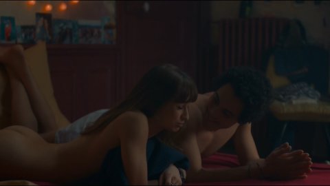 Thais Alessandrin, Sandrine Kiberlain - Nudity in Sweetheart (2019)