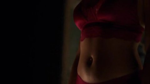 Annie Wersching, Angel Parker - Nudity in Marvel's Runaways s01e02 (2017)