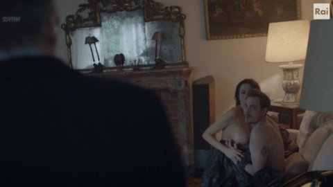 Aisha Cerami - Nudity in Thou Shalt Not Kill s02E06 (2017)