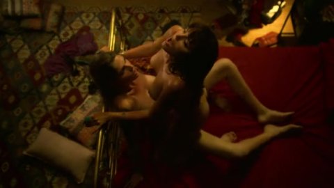 Marta Milans, Geena Roman - Nudity in White Lines s01e03 (2020)