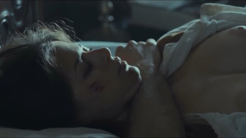 Joana Coelho - Nudity in Madre Paula s01e02 (2017)