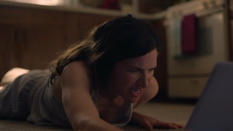 Kathryn Hahn - Nudity in Mrs. Fletcher s01e03 (2019)