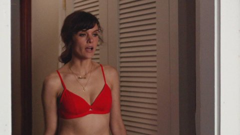 Frankie Shaw, Raven Goodwin - Nudity in SMILF s01e05 (2017)