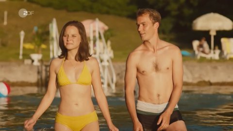 Sonja Gerhardt - Nudity in Honey Girls s01e03 (2017)