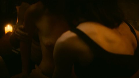 Samantha Soule, Ellen Page - Nudity in Tales of the City s01e02 (2019)