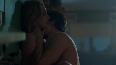 Lili Reinhart - Nudity in Riverdale s01e13 (2017)