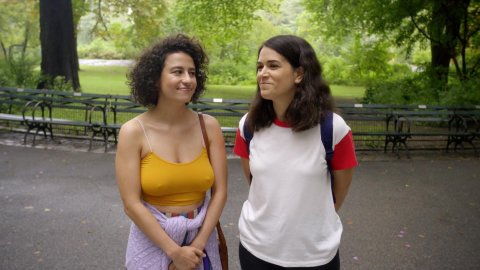 Ilana Glazer - Nudity in Broad City s05e09 (2019)