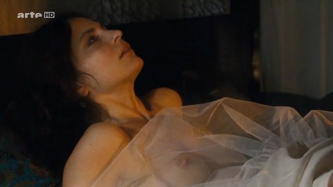 Ina Weisse, Erika Marozsan - Nudity in I Want You (2014)