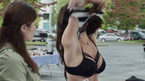 Jacqueline MacInnes Wood - Nudity in Final Destination 5 (2011)