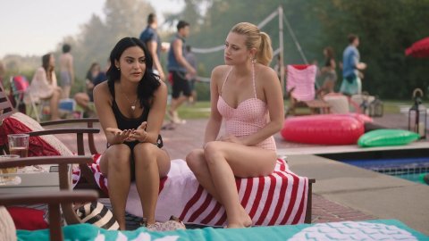 Camila Mendes, Brit Morgan, Madelaine Petsch - Nudity in Riverdale s03e01 (2018)