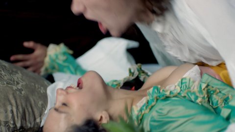 Jessica Brown Findlay - Nudity in Harlots s01e01 (2017)