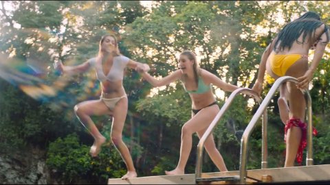 Sophie Nelisse, Brianne Tju, Corinne Foxx, Sistine Rose Stallone - Nudity in 47 Meters Down: Uncaged (2019)