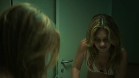 Adriana Esteves - Nudity in Harassment s01e01 (2018)