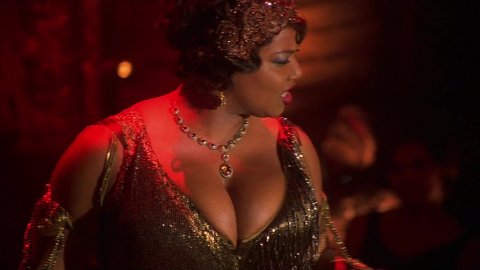 Queen Latifah - Nudity in Chicago (2002)