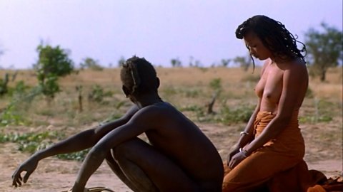 Aoua Sangare - Nudity in Yeelen (1987)