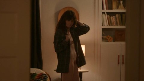 Kathryn Hahn - Nudity in I Love Dick s01e08 (2017)