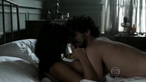 Yanna Lavigne - Nudity in Dangerous Liaisons s01E03 (2016)