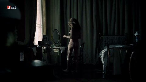 Vittoria Puccini - Nudity in The Crown Prince (2006)