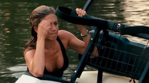 Jennifer Aniston - Nudity in The Bounty Hunter (2010)