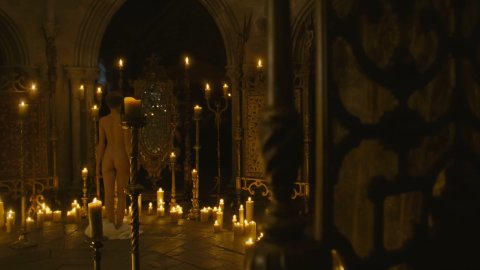 Cate Blanchett - Nudity in Elizabeth: The Golden Age (2007)