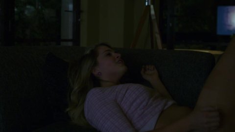 Anne Winters - Nudity in 13 Reasons Why s02E07 (2018)