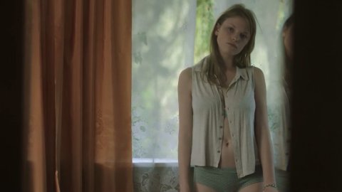 Elina Vaska - Nudity in Mellow Mud (2016)