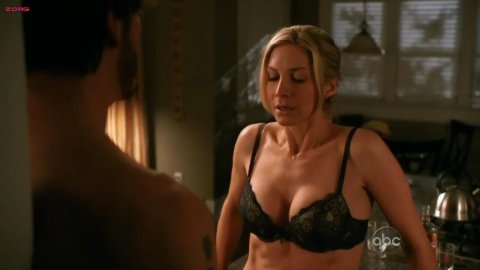 Elizabeth Mitchell - Nudity in V s02e08 (2011)