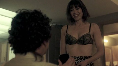 Mary Elizabeth Winstead - Nudity in Fargo s03e05 (2017)