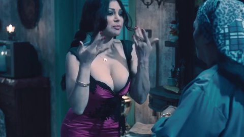 Haifa Wehbe - Nudity in Roh's Beauty (2014)