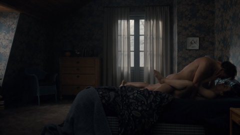 Maja Schone - Nudity in Dark s01e01 (2017)