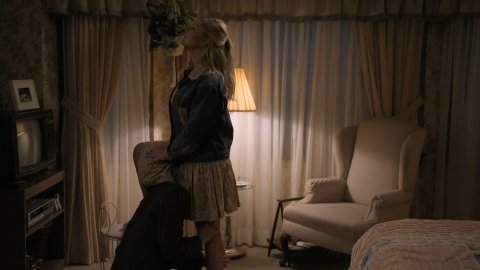 Kirsten Dunst - Nudity in On Becoming a God in Central Florida s01e04 (2019)