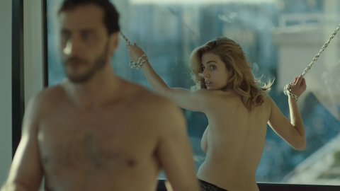 Maria Zamarbide - Nudity in Estocolmo s01e01 (2016)