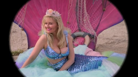 Kirsten Dunst - Nudity in On Becoming a God in Central Florida s01e07 (2019)