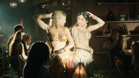 Sienna Miller, Golshifteh Farahani - Nudity in Just Like a Woman (2012)