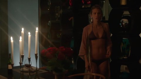 AnnaLynne McCord - Nudity in Stalker s01e07 (2014)