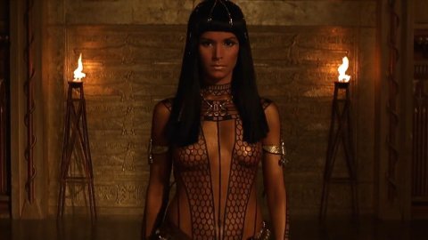 Patricia Velasquez - Nudity in The Mummy (1999)