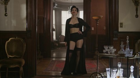 Joan Kelly - Nudity in Godfather of Harlem s01e05 (2019)