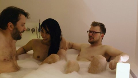 Le-Thanh Ho - Nudity in jerks. s02e03 (2018)