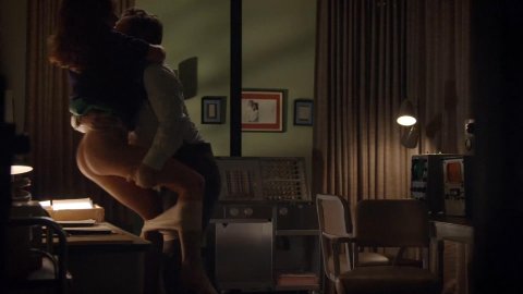 Emily Kinney, Sascha Alexander, Isabelle Fuhrman - Nudity in Masters of Sex s03e10 (2015)