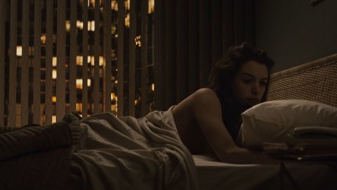 Anne Hathaway - Nudity in Passengers (2008)