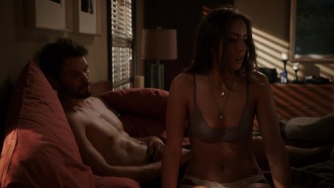 Chloe Bennet - Nudity in Marvel's Agents of S.H.I.E.L.D. s01e05 (2013)